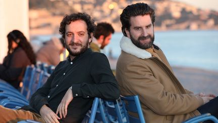 David Marsais (à gauche) et Grégoire Ludig lors de la présentation du film "Les Vedettes", à Nice,&nbsp;en janvier 2022.&nbsp; (ERIC OTTINO / MAXPPP)