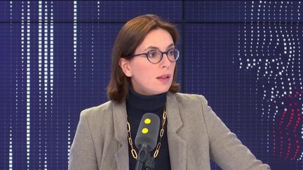 Amélie de Montchalin, secrétaire d'État chargée des Affaires européennes, était l'invitée de franceinfo lundi 28 octobre.&nbsp; (FRANCEINFO / RADIOFRANCE)