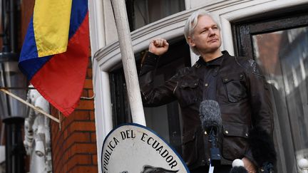 La Suède abandonne les poursuites pour viol visant Julian Assange