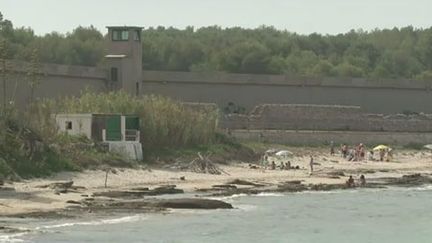 Les touristes cotoient les prisonniers dans l'île de Pianosa, devenue une réserve naturelle. (FTV)