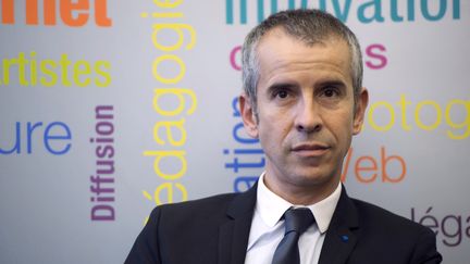 Eric Walter, alors secr&eacute;taire g&eacute;n&eacute;ral de la Hadopi, photographi&eacute; le 17 octobre 2012 &agrave; Paris. (MIGUEL MEDINA / AFP)