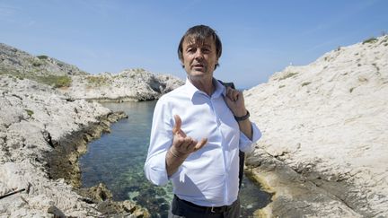 Nicolas Hulot, le 18 mai 2018, sur une île du Frioul au large de Marseille (Bouches-du-Rhône). (BERTRAND LANGLOIS / AFP)