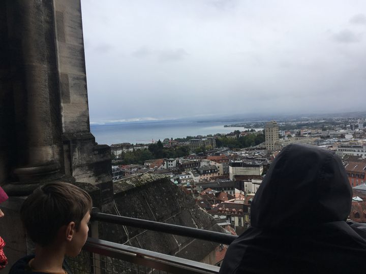 Au sommet de la cathédrale Notre-Dame de Lausanne. (INGRID POHU / RADIO FRANCE)