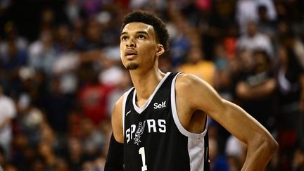 Victor Wembanyama lors de la Summer League, le 9 juillet 2023. (PATRICK T. FALLON / AFP)