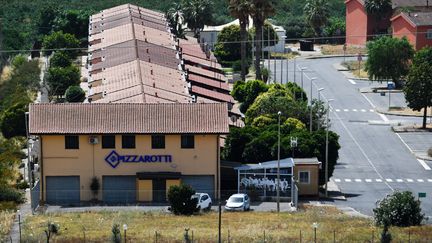 Le centre d'accueil de demandeurs d'asile à Mineo, en Sicile, la veille de sa fermeture, lundi 8 juillet. (ANDREAS SOLARO / AFP)