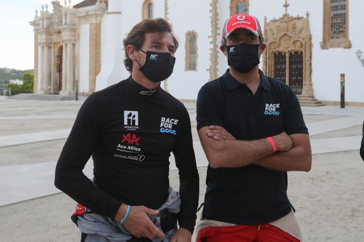 Andre Villas Boas (à gauche) en tenue lors du briefing du rallye du Portugal, jeudi 20&nbsp;mai 2021. (DPI / NURPHOTO)