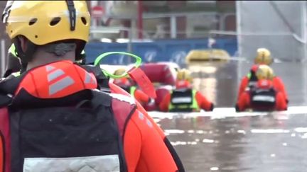 Inondations dans le Pas-de-Calais : les évacuations continuent