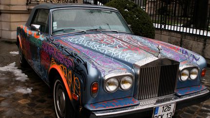 La Rolls Royce d'Eric Cantona vendue au profit de la fondation Abb&eacute; Pierre, le 22 janvier 2013, &agrave; Paris. (TIBOUL PEEX / MAXPPP)