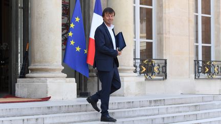 Nicolas Hulot, le 9 mai 2018, quitte le palais de l'Elysée à Paris. (CHRISTOPHE ARCHAMBAULT / AFP)