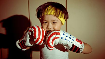 Un jeune gar&ccedil;on d&eacute;guis&eacute; en boxeur. (GETTY IMAGES / FLICKR RF)