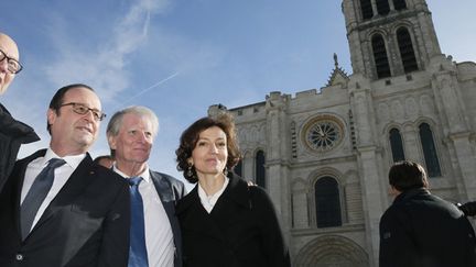 Audrey Azoulay pose la première pierre de la restauration de Basilique de Saint-Denis (Mars 2017)
 (GONZALO FUENTES / POOL / AFP)