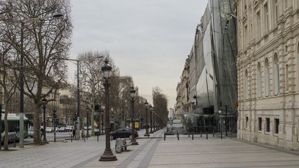 Coronavirus : les Champs-Elysées déserts