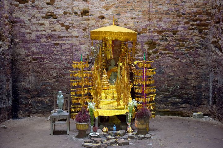 Un tombeau découvert dans un des 300 temples de Sambor Prei Kuk.
 (TANG CHHIN Sothy / AFP)