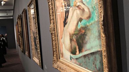 Les figures nues sont au coeur de l'oeuvre d'Edgar Degas, de ses d&eacute;buts vers 1855 aux derni&egrave;res ann&eacute;es de son activit&eacute; artistique peu avant la Premi&egrave;re guerre mondiale. (ELODIE DROUARD / FTVI)