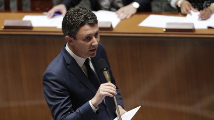 Benjamin Griveaux, le porte-parole du gouvernement, lors d'une session de questions au gouvernement à l'Assemblée nationale, le 26 juin 2018. (THOMAS SAMSON / AFP)