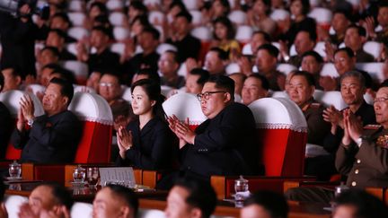 Kim Jong-un (au centre), le 3 juin 2019 à Pyongyang (Corée-du-Nord). (KCNA VIA KNS / AFP)