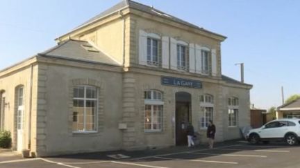 L'épicerie est située dans une ancienne gare (capture écran France 3) (FRANCE 3)