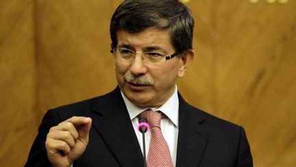 Le ministre turc des Affaires étrangères, Ahmet Davutoglu. (KHALIL MAZRAAWI / AFP)