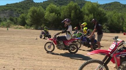 Rodéos urbains : un club de motocross se mobilise pour sensibiliser les jeunes