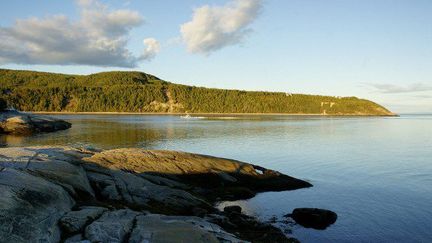 Le village de Tadoussac, site unique d'observation des baleines sur le Saint-Laurent. (BARBERON-ANA / ONLY WORLD / ONLY FRANCE)