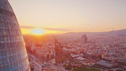 Surtourisme : Barcelone s'attaque aux locations Airbnb