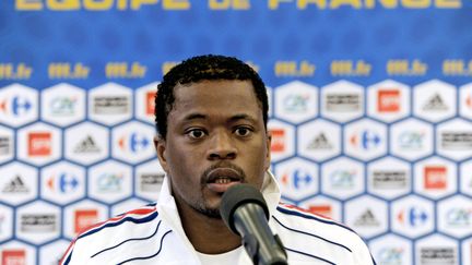 Le footballeur Patrice Evra, le 18 mai 2010 &agrave; Tignes (Savoie). (FRANCK FIFE / AFP)