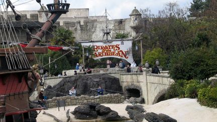 L'attraction&nbsp;Pirates des Cara&iuml;bes, &agrave; Disneyland Paris (Marne-la-Vall&eacute;e, Seine-et-Marne), o&ugrave; un enfant a &eacute;t&eacute; victime d'un accident, mercredi 30 octobre 2013. (MAXPPP)