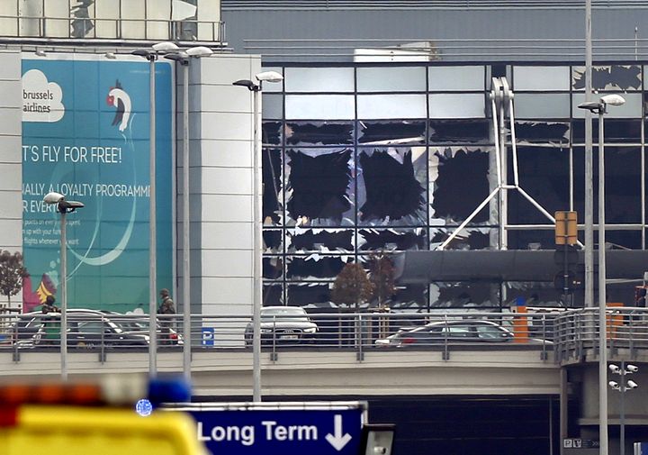 L'aéroport de Zaventem, à Bruxelles, lors de l'attentat du 22 mars 2016. (FRANCOIS LENOIR / REUTERS)