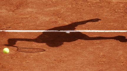 Le tournoi de Roland-Garros débute dimanche 28 mai. (KENZO TRIBOUILLARD / AFP)