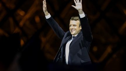 Emmanuel Macron au Louvre à Paris, le soir de sa victoire à l'élection présidentielle, le 7 mai 2017. (MICHAEL KAPPELER / DPA / AFP)