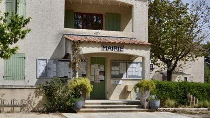 La mairie de La Barben, dans les Bouches-du-Rhône. (ERIC AUDRA / RADIO FRANCE)