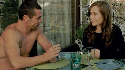 Kool Shen et Isabelle Huppert dans "Abus de confiance" de Catherine Breillat
 (Flach Film Production)