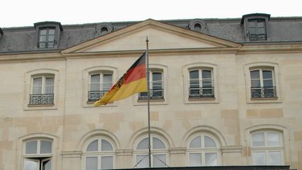 L'ambassade d'Allemagne, rue de Lille à Paris, le 19 juillet 2005. (MAXPPP)