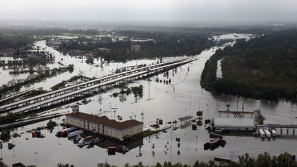 Vue a&eacute;rienne de la r&eacute;gion de LaPlace (Louisiane) innond&eacute;e apr&egrave;s le passage de l'ouragan Isaac, le 30 ao&ucirc;t 2012. (GERALD HERBERT / AP / SIPA)