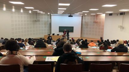 En décembre 2020, les étudiants de&nbsp;Cergy-Paris Université avaient déjà pu passer&nbsp;leurs partiels en présentiel.&nbsp; (ALEXIS MOREL / FRANCE-INFO)