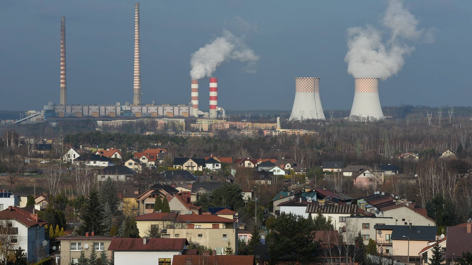 Holandia, Austria i Polska ponownie otwierają lub odkładają zamknięcie elektrowni węglowych w celu zrównoważenia rosyjskiego gazu.