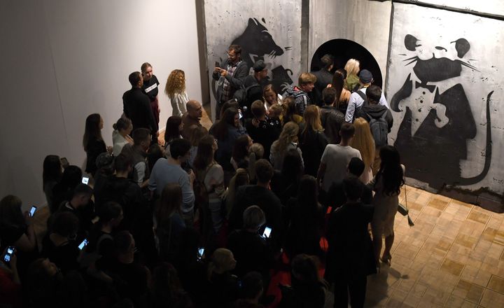 La file d'attente pour accéder à l'exposition Banksy à la Maison centrale des artistes à Moscou.
 (Sergey Pyatakov / Sputnik)