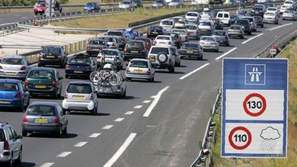 l'autoroute A7, un 28 août, à hauteur de Salon-de-Provence dans le sens des retours de vacances (AFP / GERARD JULIEN)