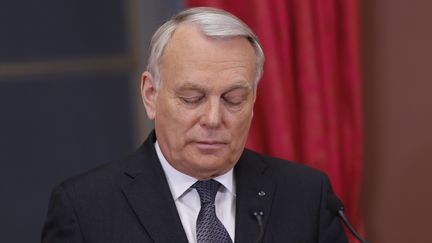 Le Premier ministre Jean-Marc Ayrault donne un discours apr&egrave;s les r&eacute;sultats du premier tour des &eacute;lections municipales, le 23 mars 2014. (THOMAS SAMSON / AFP)