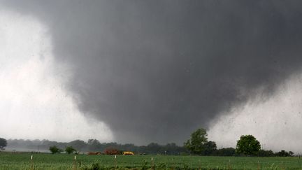 Le 20 mai 2013, la tornade gigantesque qui balaie Oklahoma City (PAUL HELLSTERN / AP / SIPA)