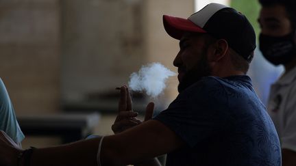 Italie : Milan va prochainement interdire la cigarette dans ses rues