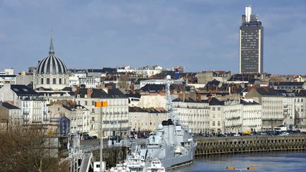 De la poussière d’amiante a été découverte lors de travaux de maintenance en février 2017&nbsp;dans la Tour Bretagne à&nbsp;Nantes (Loire-Atlantique) haute de 32 étages. (MAXPPP)