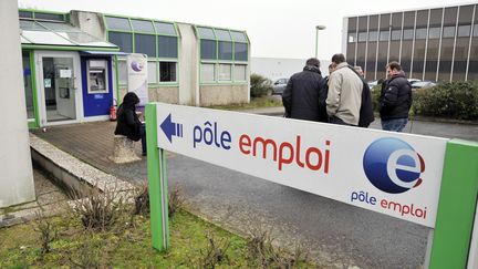 Une agence P&ocirc;le emploi &agrave; Nantes (Loire-Atlantique), le 13 f&eacute;vrier 2013. (ALAIN LEMASSON / AFP)