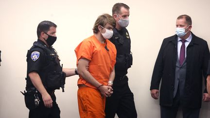 Payton Gendron arrive pour une audience au tribunal du comté d'Erie à Buffalo (Etats-Unis), le 19 mai 2022. (SCOTT OLSON / GETTY IMAGES NORTH AMERICA / AFP)