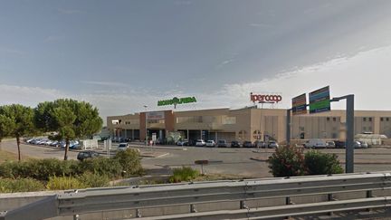 Des repérages avaient été effectués dans centre commercial du quartier Santa Caterina de Bari (Italie), indique la presse italienne, mardi 10 mai 2016. (GOOGLE STREET VIEW)