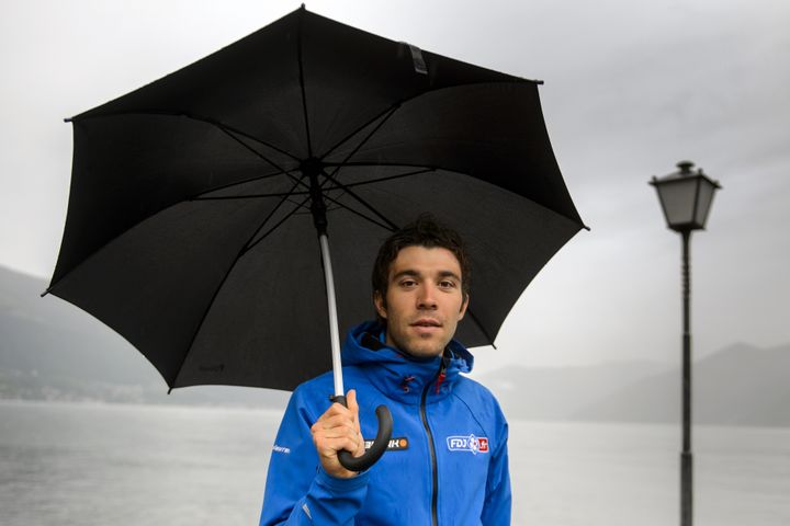 Thibaut Pinot lors de la présentation de son équipe Française des Jeux à Ascona (Suisse), le 28 avril 2014), à la veille du prologue du Tour de Romanide. (FABRICE COFFRINI / AFP)