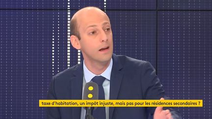 Le député LREM de Paris et porte-parole du groupe LREM à l'Assemblée, Stanislas Guérini, sur le plateau de franceinfo lundi 21 mai 2018. (FRANCEINFO)