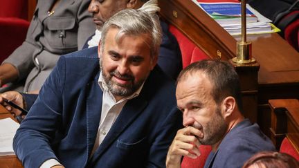 Les députés LFI Alexis Corbière et Manuel Bompard, le 4 octobre 2022 à l'Assemblée nationale (FRED DUGIT / MAXPPP)