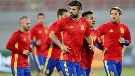 Gerard Piqué à l'entraînement avec ses coéquipiers espagnols