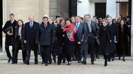 Les ministres arrivent à l'Elysée pour le premier conseil des ministres de l'année (5 janvier 2010) (AFP / Eric Feferberg)